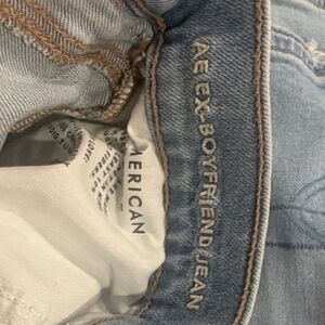 American Eagle Outfitters Light Blue Boyfriend Jeans